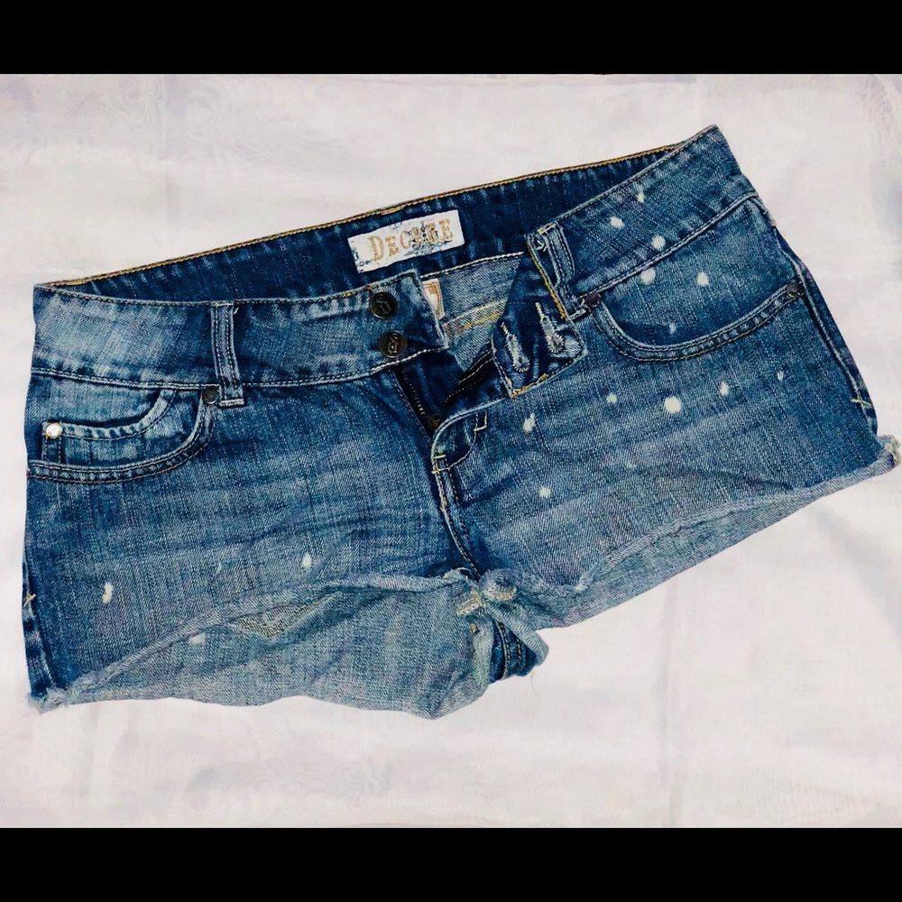 Decree Denim Faded Bleach Spots Style